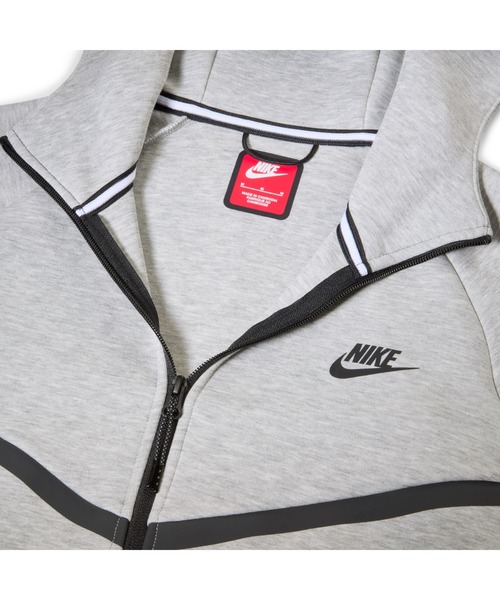 NIKE(ナイキ)の「NIKE/ナイキ AS M TCH FLC FZ WR HOODIE(パーカー・メンズ・ブラック/グレー・S/M/L/XL)」の18枚目の写真