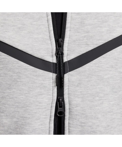 NIKE(ナイキ)の「NIKE/ナイキ AS M TCH FLC FZ WR HOODIE(パーカー・メンズ・ブラック/グレー・S/M/L/XL)」の21枚目の写真
