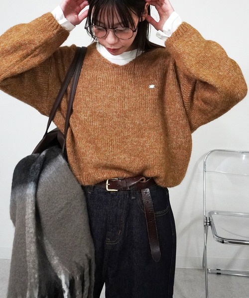 gossara(ゴサラ)の「【程よいオーバーサイズ】Vネックモヘアニット(ニット/セーター・レディース・ベージュ/ブラウン/チャコールグレー・FREE)」の6枚目の写真