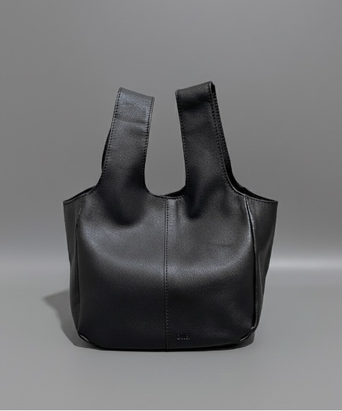ONE.(ワンドット)の「【ONE./ワンドット】Leather 2-Way Shoulder & Hand Bag / 撥水レザー(ハンドバッグ・メンズ・ブラック・FREE)」の3枚目の写真