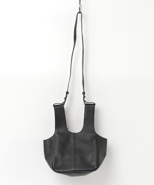 ONE.(ワンドット)の「【ONE./ワンドット】Leather 2-Way Shoulder & Hand Bag / 撥水レザー(ハンドバッグ・メンズ・ブラック・FREE)」の5枚目の写真