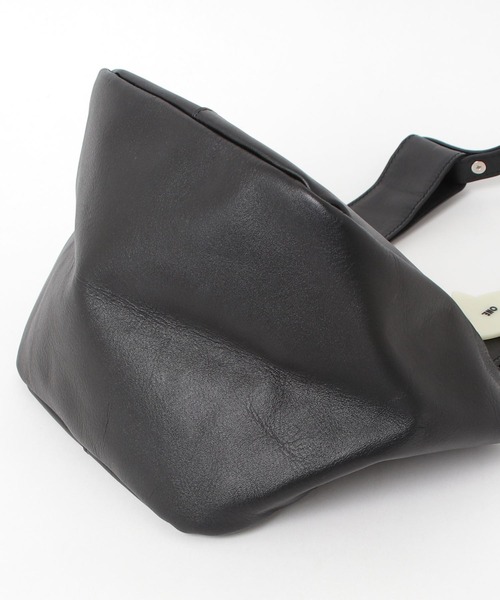 ONE.(ワンドット)の「【ONE./ワンドット】Leather 2-Way Shoulder & Hand Bag / 撥水レザー(ハンドバッグ・メンズ・ブラック・FREE)」の8枚目の写真