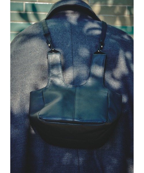 ONE.(ワンドット)の「【ONE./ワンドット】Leather 2-Way Shoulder & Hand Bag / 撥水レザー(ハンドバッグ・メンズ・ブラック・FREE)」の16枚目の写真