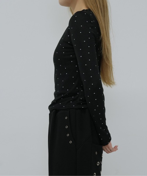 Enewd nina(エニュードニーナ)の「ドットワンオフショルダートップス(Tシャツ/カットソー・レディース・アイボリー/ブラック・FREE)」の18枚目の写真