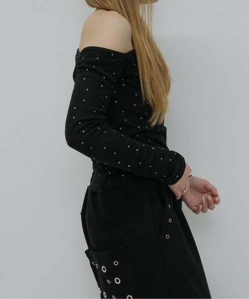 Enewd nina(エニュードニーナ)の「ドットワンオフショルダートップス(Tシャツ/カットソー・レディース・アイボリー/ブラック・FREE)」の12枚目の写真