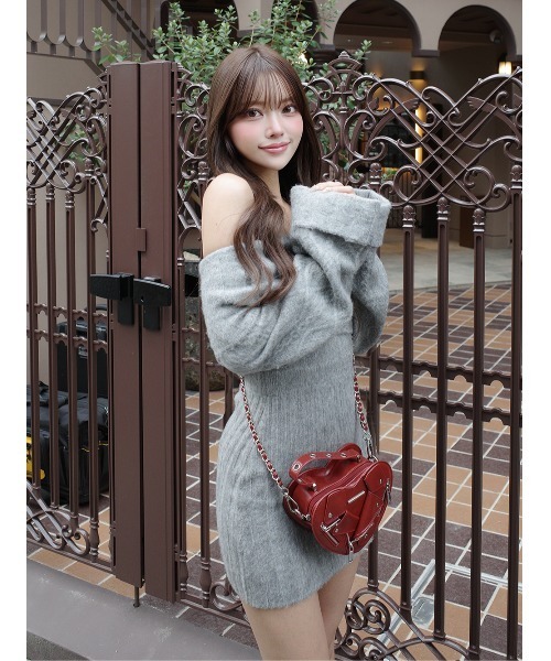 Darich（ダーリッチ）の「ヘアリーオフショルニットミニワンピース