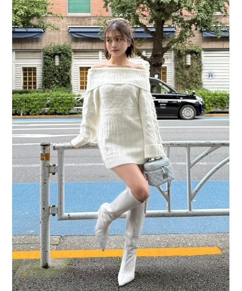 ほぼ未使用　ダーリッチ　ミニワンピース　ホワイト　フリーサイズ ヘアリーオフショルニットミニワンピース（ワンピース）｜Darich
