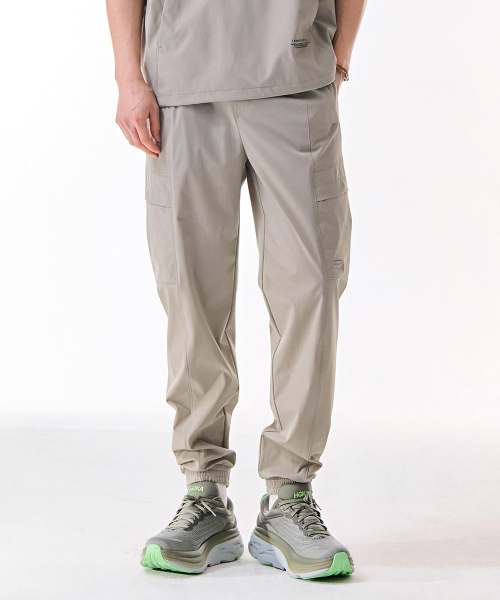 CHASECULT(チェイスカルト)の「男性ストレッチポケットジョガーパンツ-DBRK2221C0X(スウェットパンツ・メンズ・Beige・76/82/86/70)」の5枚目の写真