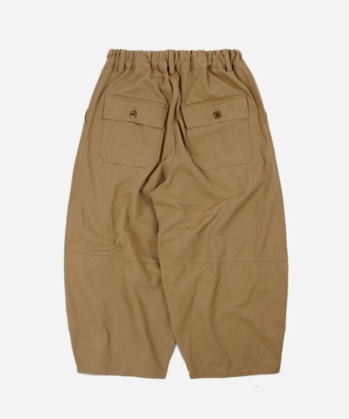 FRIZMWORKS(フリズムワークス)の「TWILL BALLOON PANTS _ BEIGE(その他パンツ・メンズ・その他・MEDIUM/LARGE/X-LARGE/SMALL)」の5枚目の写真