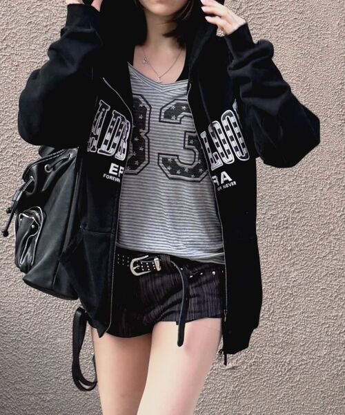 SETUP-EXE(セットアップイーエックスイー)の「33 STRIPE V-NECK TOP / MELANGE GRAY(Tシャツ/カットソー・レディース・その他・OS)」の3枚目の写真