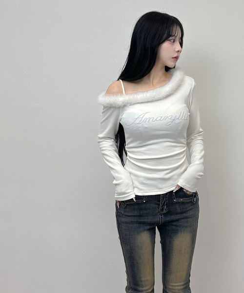 FOLLOWIN(フォロウィン)の「ファーオフショル ストーンロゴトップス(Tシャツ/カットソー・レディース・チャコールグレー/アイボリー/ブラウン・FREE)」の6枚目の写真