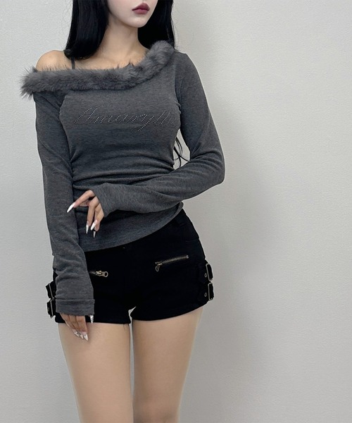 FOLLOWIN(フォロウィン)の「ファーオフショル ストーンロゴトップス(Tシャツ/カットソー・レディース・チャコールグレー/アイボリー/ブラウン・FREE)」の15枚目の写真