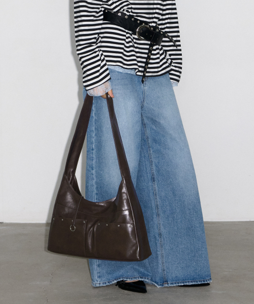 FENNEC(フェネック)の「BASH SLOUCHY BAG - BROWN(ショルダーバッグ・レディース・その他・FREE)」の1枚目の写真