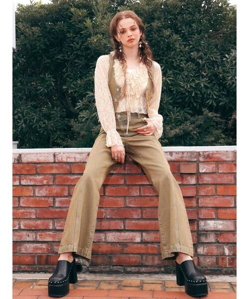 EVRIS（エヴリス）の「スタッズチャンキーヒールサボ（サンダル・レディース・ホワイト/ブラック・SMALL/MEDIUM/LARGE）」の4枚目の写真