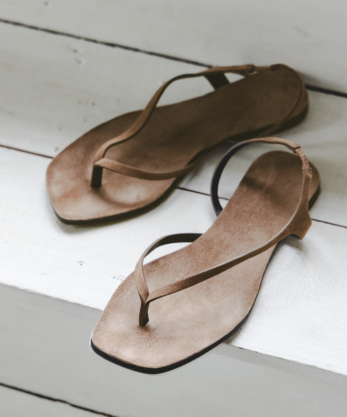 週末値下げLAOCOONTE Ava Suede Square サンダル38 ブランド古着】LAOCOONTE｜ラオコンテのサンダル（グレー/灰色系