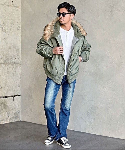 CavariA（キャバリア）の「『CavariA/キャバリア』デニムフレアパンツ（デニムパンツ・メンズ・ブルー/ブラック・M/L/XL/S）」の6枚目の写真