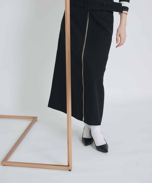 PICCIN（ピッチン）の「ベルト付きフロントジップスカート（スカート・レディース・オフホワイト/ブラック/サックスブルー・M）」の2枚目の写真