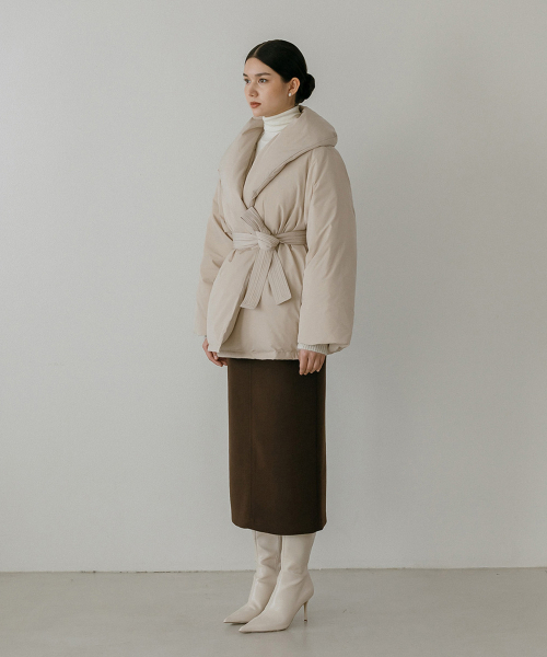 MAYVERU(メイバーユー)の「Walters Padding Jumper _ Beige(ダウンジャケット/コート・レディース・ベージュ・F)」の2枚目の写真