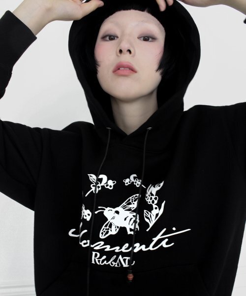 RUBATI(ルバティ)の「Honeybee HOOD (BLACK)(パーカー・レディース・その他・FREE)」の4枚目の写真