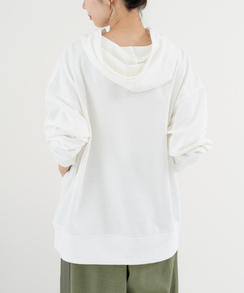 refinedworks（リファインドワークス）の「【refinedworks】 着回し抜群 の ロゴ スウェット パーカー（パーカー・レディース・ホワイト/グレー・FREE）」の9枚目の写真