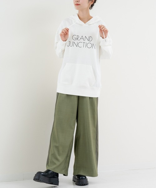 refinedworks（リファインドワークス）の「【refinedworks】 着回し抜群 の ロゴ スウェット パーカー（パーカー・レディース・ホワイト/グレー・FREE）」の18枚目の写真