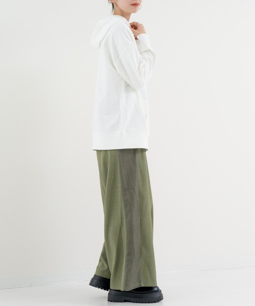 refinedworks（リファインドワークス）の「【refinedworks】 着回し抜群 の ロゴ スウェット パーカー（パーカー・レディース・ホワイト/グレー・FREE）」の19枚目の写真