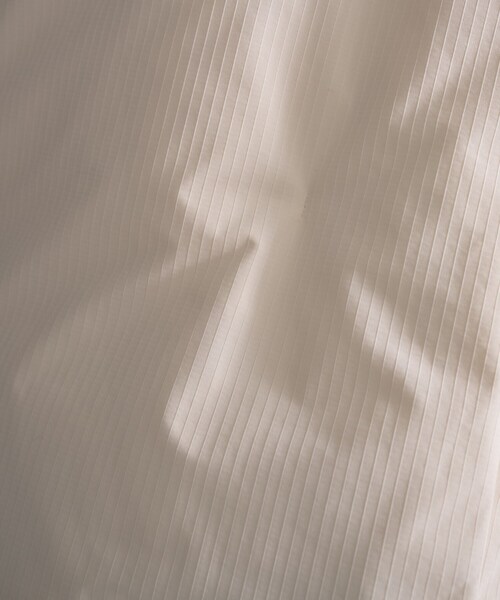 GALLEST（ギャレスト）の「3WAYスタンドカラーショートダウン【凹凸素材】（ダウンジャケット/コート・レディース・オフホワイト/ブラック・34/38）」の5枚目の写真