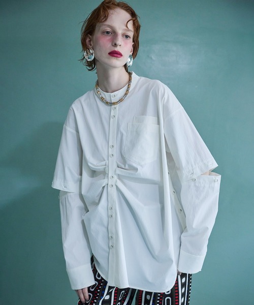 トップス ommo SQUARE SLEEVE SH WHITE F 01a_grande.png?v=1759500586