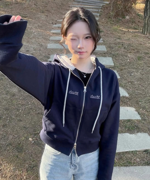 muahmuah（ムーアムーア）の「ステッチコンビフードジップアップ [4カラー]（パーカー・レディース・オートミール/ブラック/ライトグレー/ネイビー・FREE）」の6枚目の写真