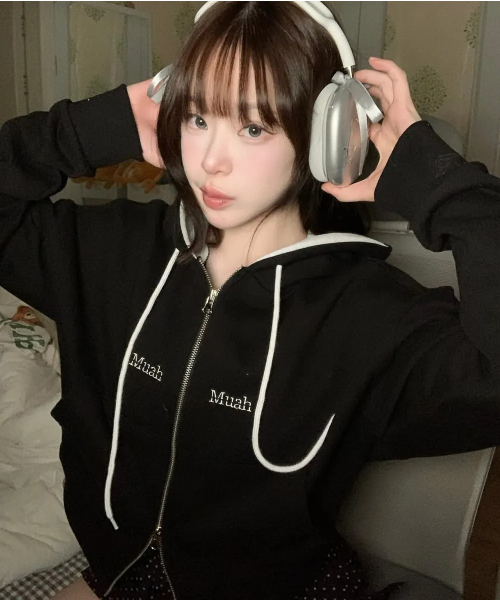 muahmuah（ムーアムーア）の「ステッチコンビフードジップアップ [4カラー]（パーカー・レディース・オートミール/ブラック/ライトグレー/ネイビー・FREE）」の17枚目の写真