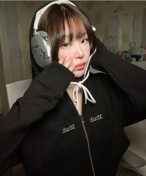 muahmuah（ムーアムーア）の「ステッチコンビフードジップアップ [4カラー]（パーカー・レディース・オートミール/ブラック/ライトグレー/ネイビー・FREE）」の7枚目の写真