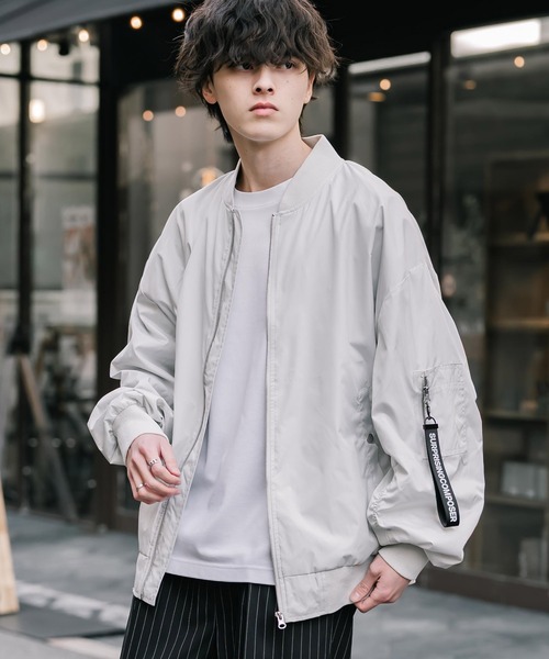 Rocky Monroe(ロッキーモンロー)の「新色追加 ポリDEWSPO オーバーサイズMA-1フライトジャケット/撥水加工ミリタリーブルゾン(MA-1・メンズ・カーキ/ブラック/ホワイト/ネイビー・XL/L/M)」の5枚目の写真