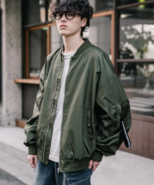 Rocky Monroe(ロッキーモンロー)の「新色追加 ポリDEWSPO オーバーサイズMA-1フライトジャケット/撥水加工ミリタリーブルゾン(MA-1・メンズ・カーキ/ブラック/ホワイト/ネイビー・XL/L/M)」の7枚目の写真