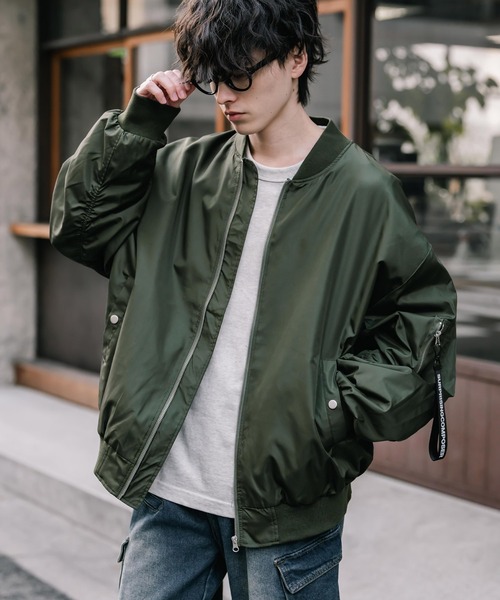 Rocky Monroe(ロッキーモンロー)の「新色追加 ポリDEWSPO オーバーサイズMA-1フライトジャケット/撥水加工ミリタリーブルゾン(MA-1・メンズ・カーキ/ブラック/ホワイト/ネイビー・XL/L/M)」の9枚目の写真