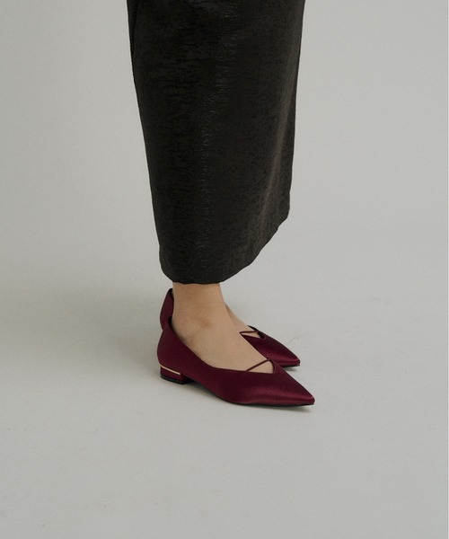 LE'RURE（リルアー）の「V cutting flat pumps（パンプス・レディース・ブラック系その他/ボルドー/ベージュ・S/LL/L/M）」の6枚目の写真
