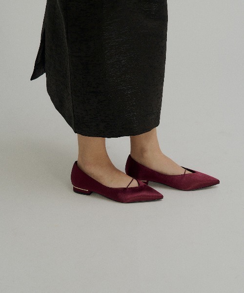 LE'RURE（リルアー）の「V cutting flat pumps（パンプス・レディース・ブラック系その他/ボルドー/ベージュ・S/LL/L/M）」の7枚目の写真