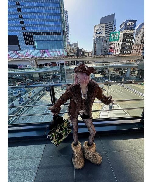 PAIN OR PLEASURE(ペインオアプレジャー)の「LUCY MUSTANG JACKET brown(ムートンコート・レディース・その他・ONE SIZE)」の3枚目の写真