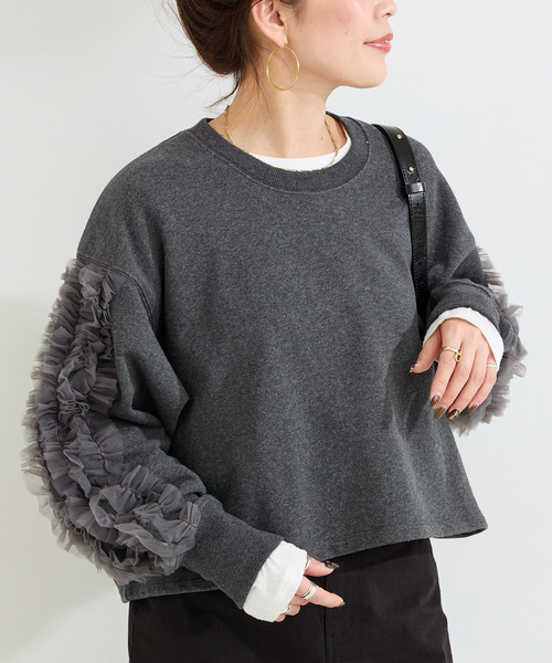 B.C STOCK(ベーセーストック)の「ウォッシャブル / チュールフリルスリーブtops(Tシャツ/カットソー・レディース・チャコールグレー/ライトグレー・FREE)」の1枚目の写真