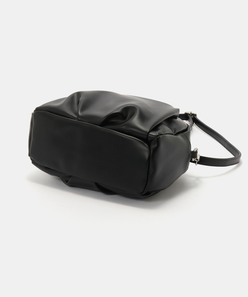 B.C STOCK（ベーセーストック）の「タック2WAYショルダー（ショルダーバッグ・レディース・キャメル/ブラック・FREE）」の7枚目の写真