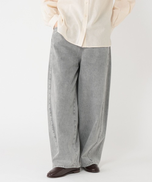 studio CLIP（スタディオクリップ）の「バギーバレルデニムパンツ[プチ・プラスサイズあり]《CLIP denim》（デニムパンツ・レディース・ブルー系その他2/グレー系その他/ホワイト/ライトブルー/ブルー系その他・PF/ﾌﾘｰ(L)/LARGE/MEDIUM）」の22枚目の写真