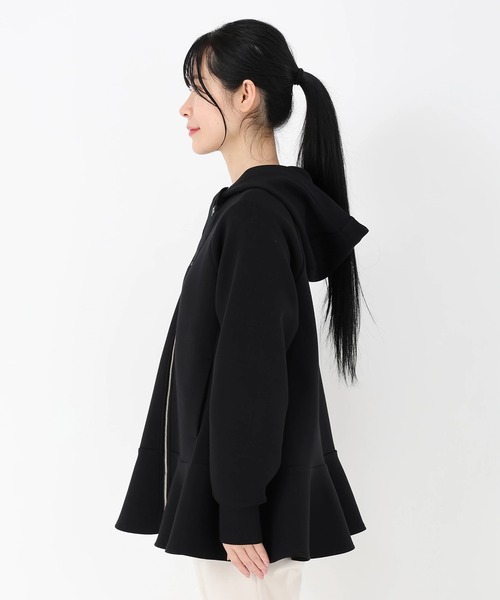 STRAWBERRY-FIELDS（ストロベリーフィールズ）の「ライズダンボール_ペプラムヘムパーカー（パーカー・レディース・ライトグレー/ブラック/オフホワイト・2）」の11枚目の写真