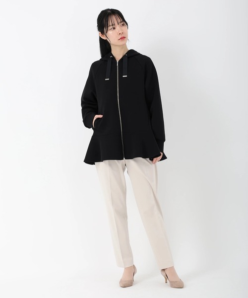 STRAWBERRY-FIELDS（ストロベリーフィールズ）の「ライズダンボール_ペプラムヘムパーカー（パーカー・レディース・ライトグレー/ブラック/オフホワイト・2）」の4枚目の写真