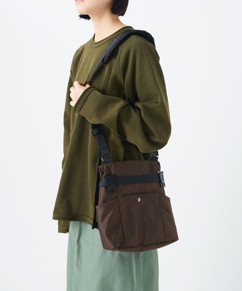 Snow Peak（スノーピーク）の「Snow Peak / Recycled Cordura Shoulder Bag  リサイクルコーデュラショルダーバッグ（ショルダーバッグ・メンズ・ブラウン/ブラック・ONE SIZE）」の5枚目の写真