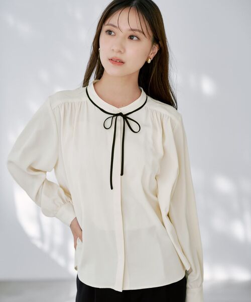 COHINA(コヒナ)の「バイカラーリボンブラウス 【低身長・小柄女性】(シャツ/ブラウス・レディース・ホワイト/ベージュ・ONE SIZE)」の9枚目の写真