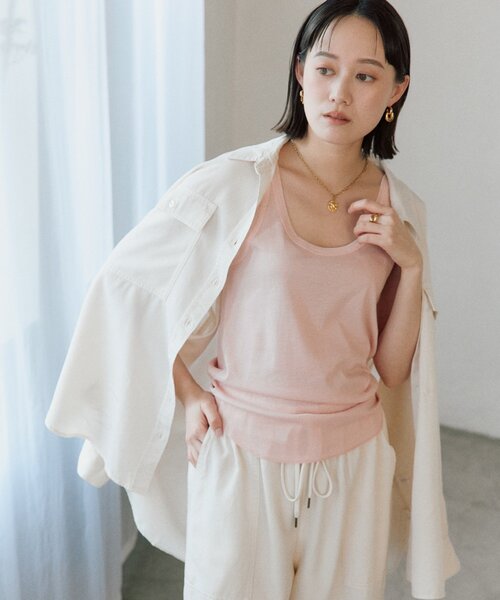 RIVE DROITE（リヴドロワ）の「【フェミニンなムードを演出】チュールリブタンクトップ（キャミソール・レディース・オフホワイト/サックスブルー/ブラック/ピンク・FREE）」の8枚目の写真