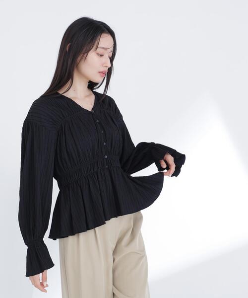 NATURAL BEAUTY BASIC（ナチュラルビューティーベーシック）の「◇Ｖネックギャザーブラウス（シャツ/ブラウス・レディース・ライトグリーン/ブラック/オフホワイト・FREE）」の10枚目の写真