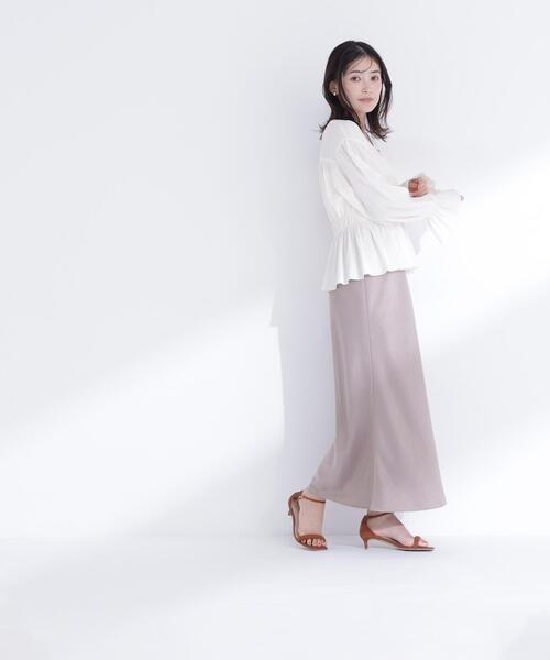 NATURAL BEAUTY BASIC（ナチュラルビューティーベーシック）の「◇Ｖネックギャザーブラウス（シャツ/ブラウス・レディース・ライトグリーン/ブラック/オフホワイト・FREE）」の18枚目の写真