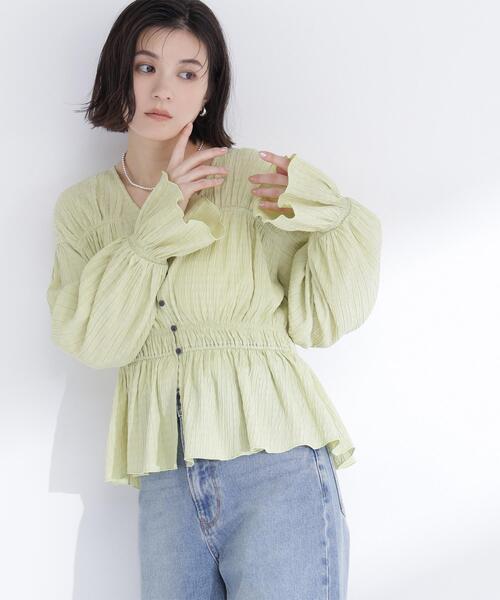 NATURAL BEAUTY BASIC（ナチュラルビューティーベーシック）の「◇Ｖネックギャザーブラウス（シャツ/ブラウス・レディース・ライトグリーン/ブラック/オフホワイト・FREE）」の13枚目の写真