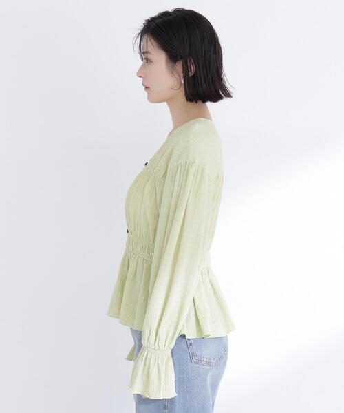 NATURAL BEAUTY BASIC（ナチュラルビューティーベーシック）の「◇Ｖネックギャザーブラウス（シャツ/ブラウス・レディース・ライトグリーン/ブラック/オフホワイト・FREE）」の17枚目の写真