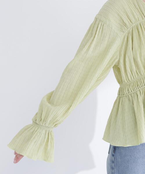 NATURAL BEAUTY BASIC（ナチュラルビューティーベーシック）の「◇Ｖネックギャザーブラウス（シャツ/ブラウス・レディース・ライトグリーン/ブラック/オフホワイト・FREE）」の21枚目の写真
